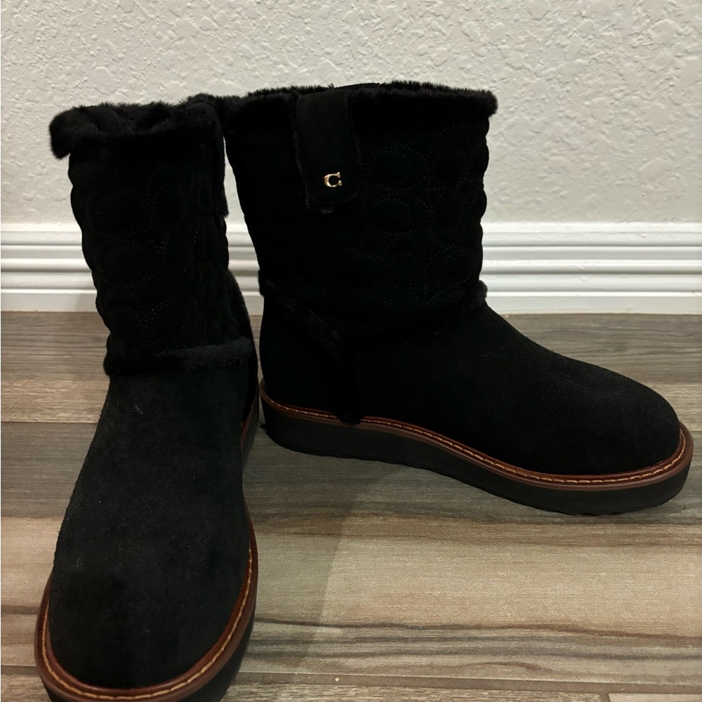 Coach Ivy Boots Black Suede Quilt Fur Lining Women's Size 6